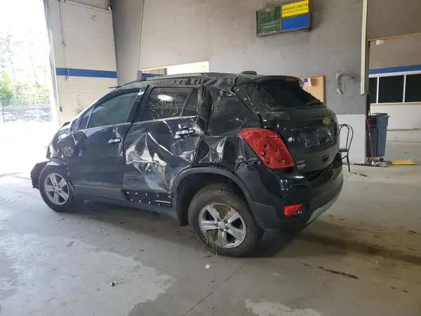KL7CJLSB3LB073914 2020 CHEVROLET TRAX - Image 2