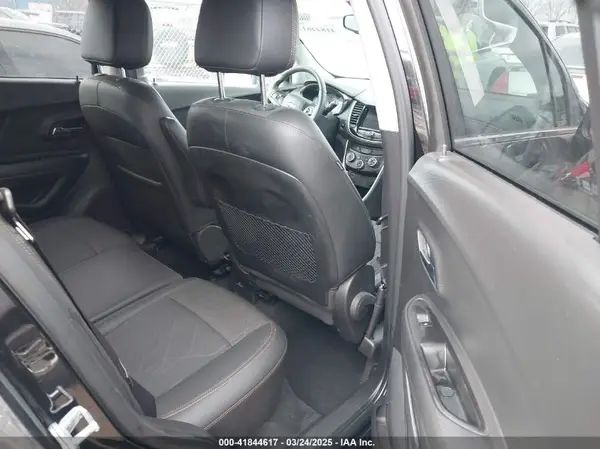 KL7CJLSB3LB087523 2020 CHEVROLET TRAX - Image 8