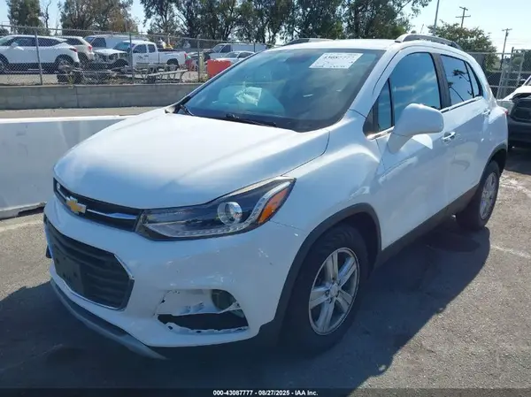 KL7CJLSB3LB088283 2020 CHEVROLET TRAX - Image 2