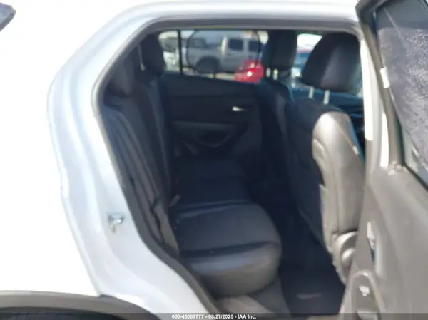 KL7CJLSB3LB088283 2020 CHEVROLET TRAX - Image 8