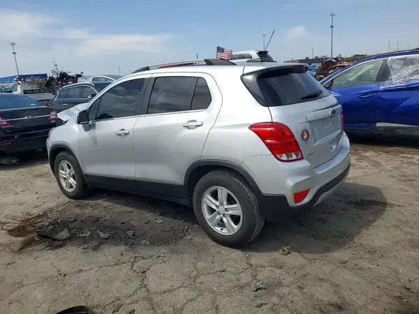 KL7CJLSB3LB319926 2020 CHEVROLET TRAX - Image 2