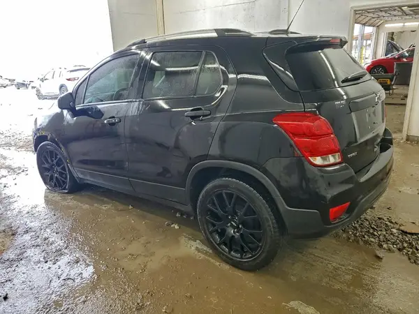 KL7CJLSB3LB350870 2020 CHEVROLET TRAX - Image 2