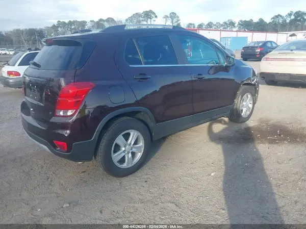 KL7CJLSB3LB351680 2020 CHEVROLET TRAX - Image 2