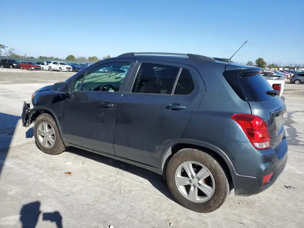 KL7CJLSB3MB303288 2021 CHEVROLET TRAX - Image 2