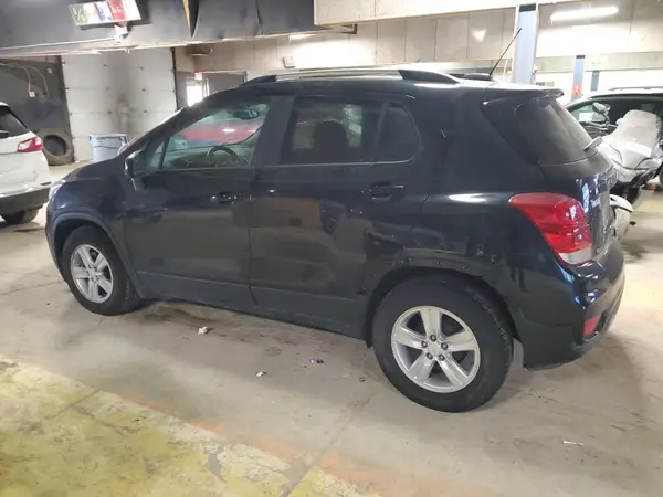 KL7CJLSB3MB312069 2021 CHEVROLET TRAX - Image 2