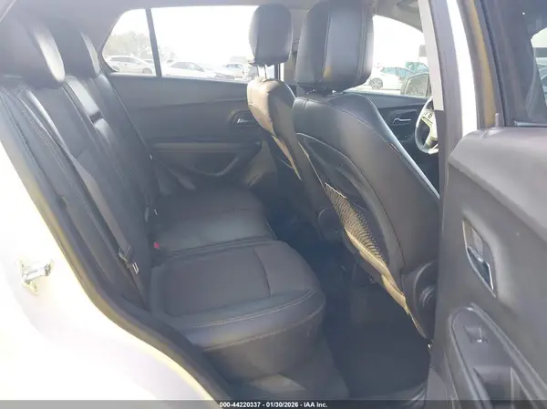 KL7CJLSB3MB314663 2021 CHEVROLET TRAX - Image 8