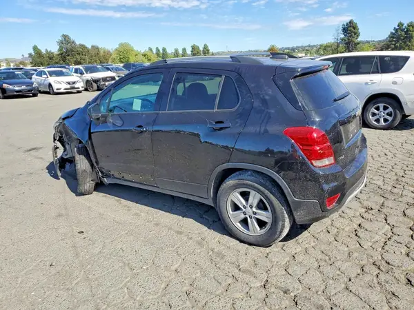 KL7CJLSB3MB315084 2021 CHEVROLET TRAX - Image 2