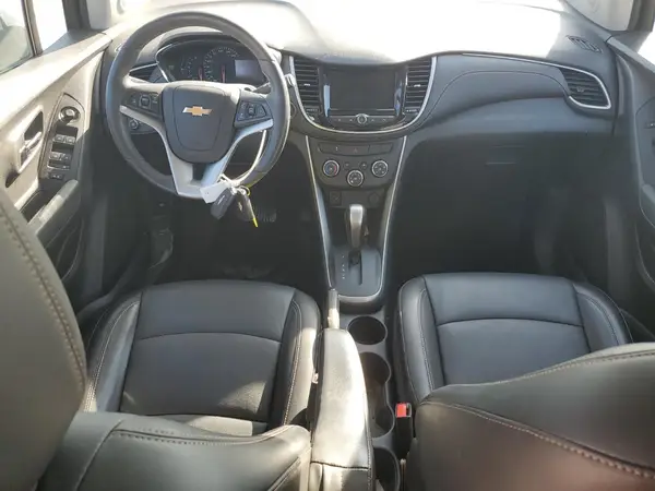KL7CJLSB3MB320074 2021 CHEVROLET TRAX - Image 8