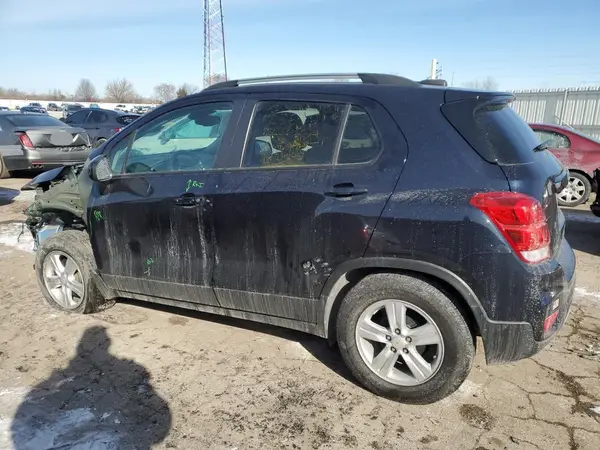KL7CJLSB3MB329227 2021 CHEVROLET TRAX - Image 2