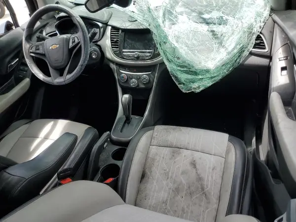 KL7CJLSB3MB330068 2021 CHEVROLET TRAX - Image 8