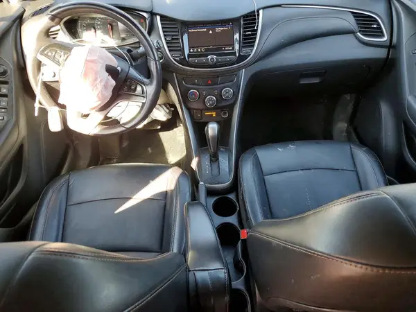 KL7CJLSB3MB330183 2021 CHEVROLET TRAX - Image 8
