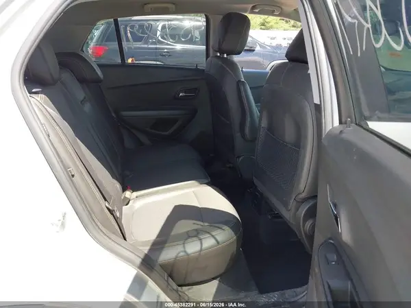 KL7CJLSB3MB330443 2021 CHEVROLET TRAX - Image 8