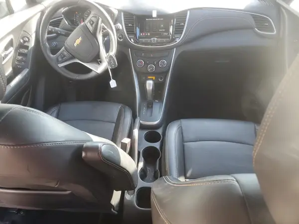 KL7CJLSB3MB331446 2021 CHEVROLET TRAX - Image 8