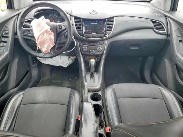 KL7CJLSB3MB333777 2021 CHEVROLET TRAX - Image 8