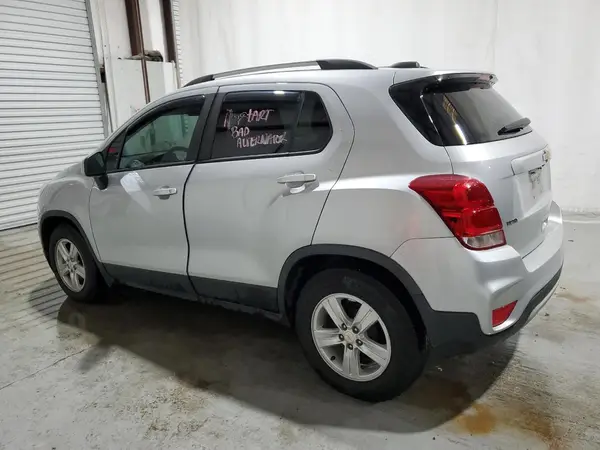 KL7CJLSB3MB336923 2021 CHEVROLET TRAX - Image 2