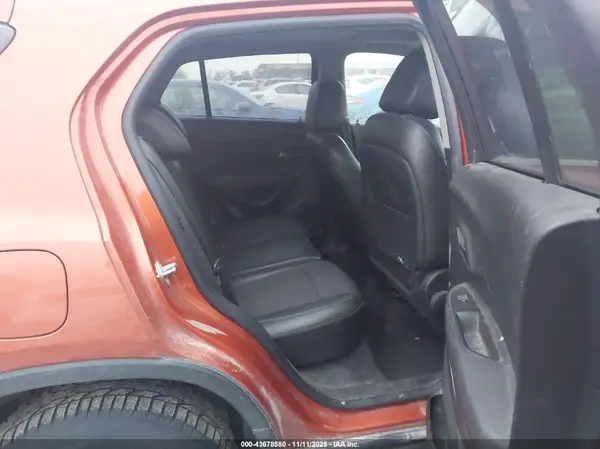 KL7CJLSB4GB527240 2016 CHEVROLET TRAX - Image 8