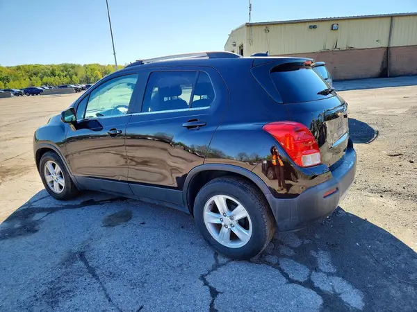 KL7CJLSB4GB550906 2016 CHEVROLET TRAX - Image 2