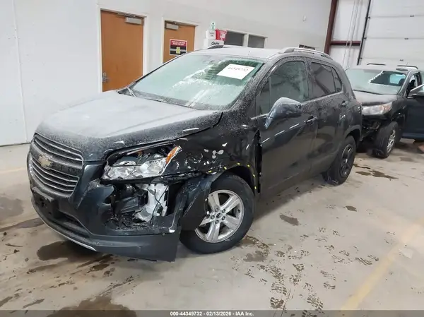 KL7CJLSB4GB684587 2016 CHEVROLET TRAX - Image 2