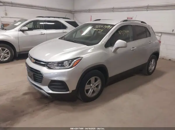 KL7CJLSB4HB096965 2017 CHEVROLET TRAX - Image 2
