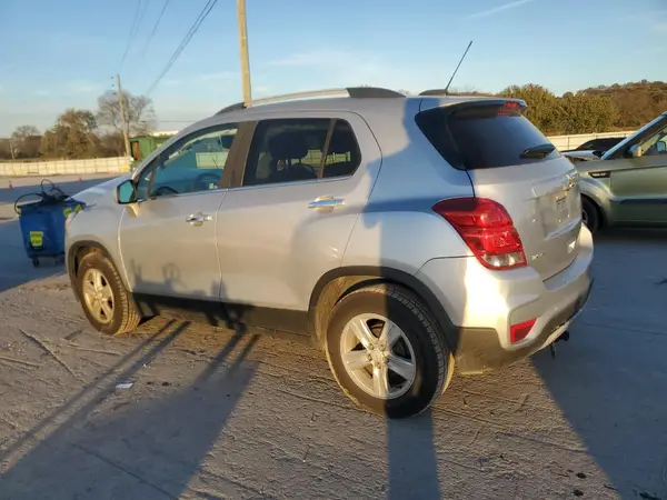 KL7CJLSB4HB157702 2017 CHEVROLET TRAX - Image 2