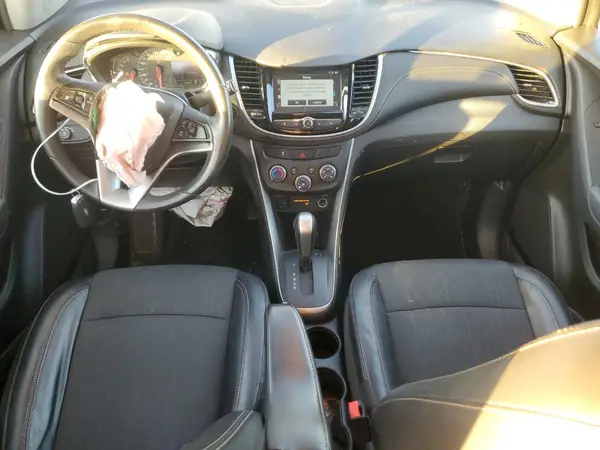 KL7CJLSB4HB157702 2017 CHEVROLET TRAX - Image 8