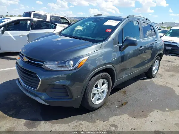 KL7CJLSB4HB179652 2017 CHEVROLET TRAX - Image 2