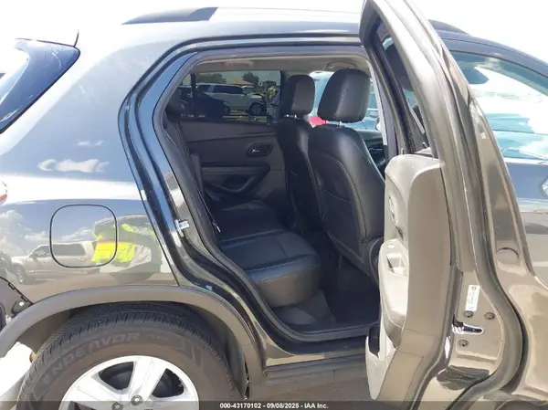 KL7CJLSB4HB179652 2017 CHEVROLET TRAX - Image 8