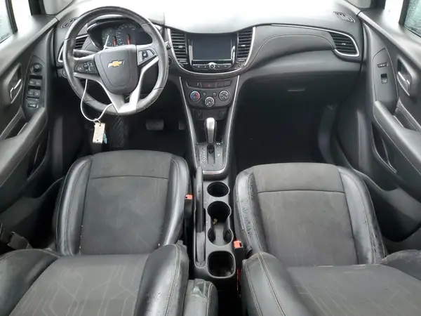 KL7CJLSB4HB235184 2017 CHEVROLET TRAX - Image 8