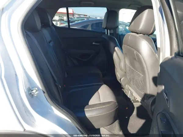 KL7CJLSB4HB237615 2017 CHEVROLET TRAX - Image 8