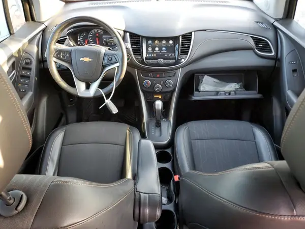 KL7CJLSB4JB508775 2018 CHEVROLET TRAX - Image 8
