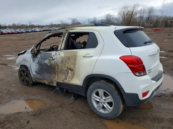 KL7CJLSB4JB509280 2018 CHEVROLET TRAX - Image 2