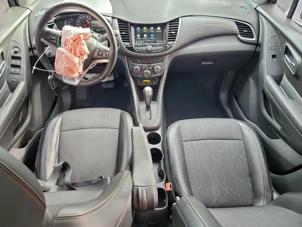 KL7CJLSB4JB543462 2018 CHEVROLET TRAX - Image 8
