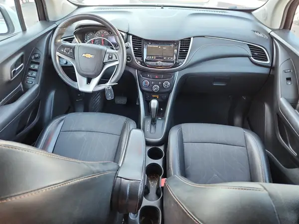 KL7CJLSB4JB558494 2018 CHEVROLET TRAX - Image 8