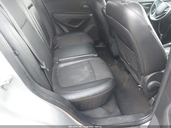 KL7CJLSB4JB567289 2018 CHEVROLET TRAX - Image 8