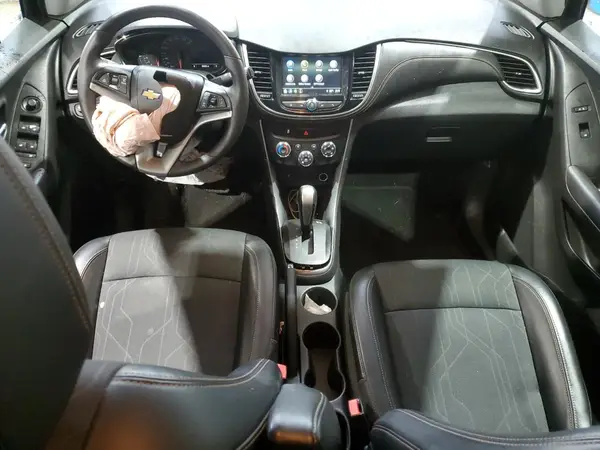 KL7CJLSB4JB617446 2018 CHEVROLET TRAX - Image 8