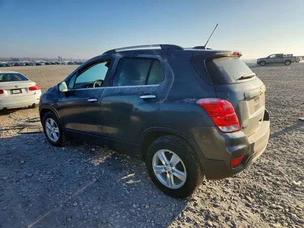 KL7CJLSB4JB632190 2018 CHEVROLET TRAX - Image 2