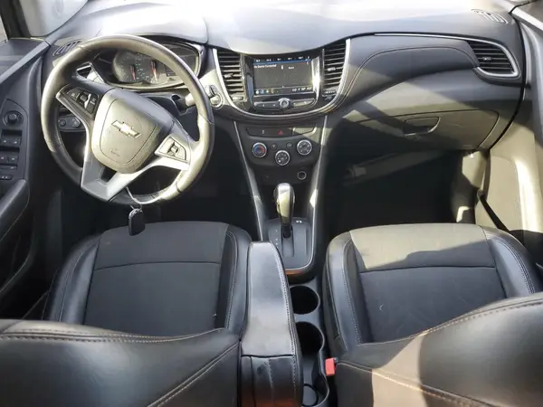 KL7CJLSB4JB632688 2018 CHEVROLET TRAX - Image 8