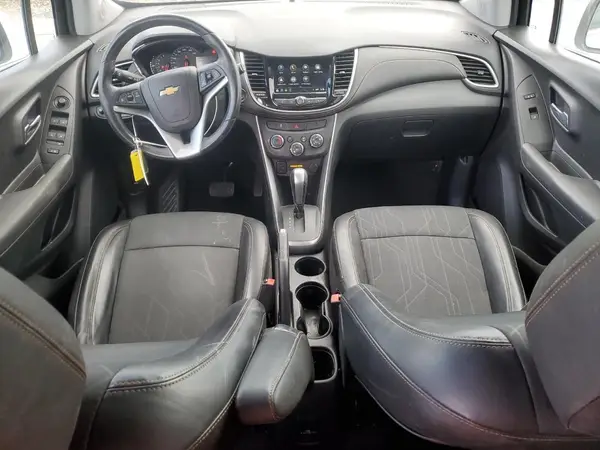 KL7CJLSB4JB674357 2018 CHEVROLET TRAX - Image 8