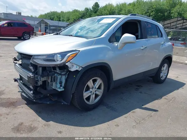 KL7CJLSB4JB683771 2018 CHEVROLET TRAX - Image 2