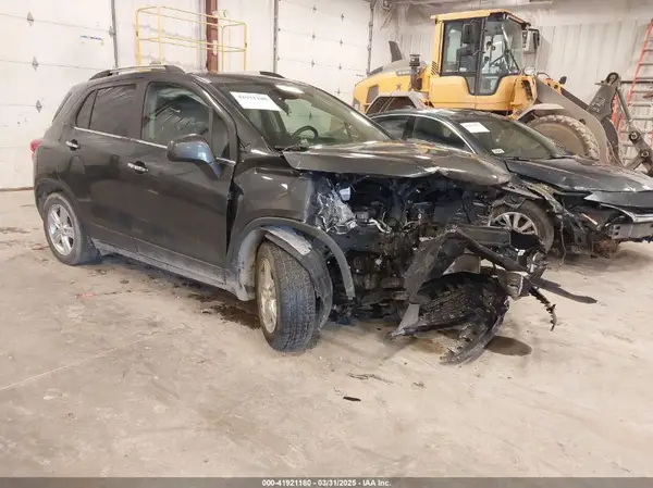 KL7CJLSB4JB683866 2018 CHEVROLET TRAX - Image 1