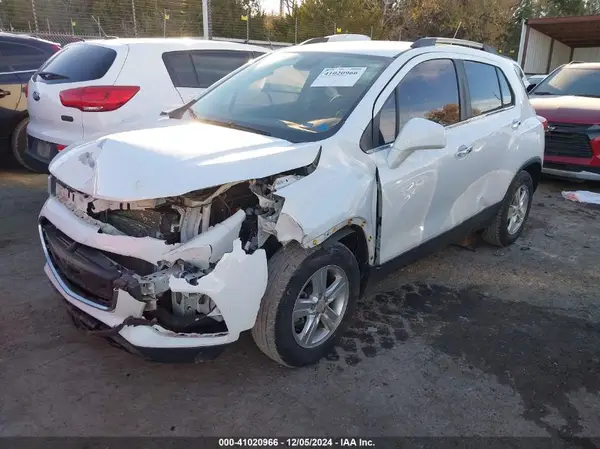 KL7CJLSB4JB707759 2018 CHEVROLET TRAX - Image 2