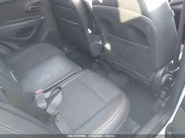 KL7CJLSB4JB707759 2018 CHEVROLET TRAX - Image 8