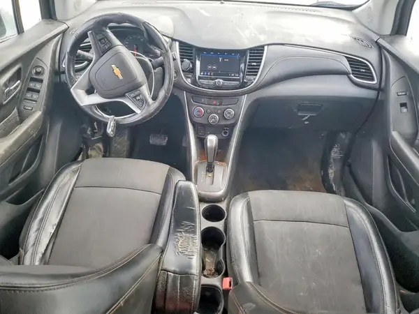 KL7CJLSB4JB708104 2018 CHEVROLET TRAX - Image 8