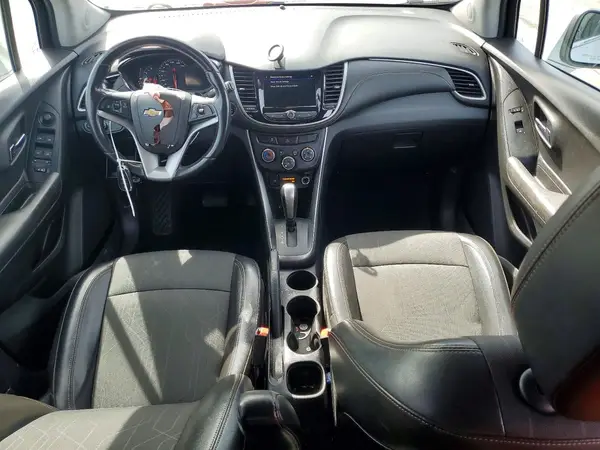 KL7CJLSB4JB719605 2018 CHEVROLET TRAX - Image 8