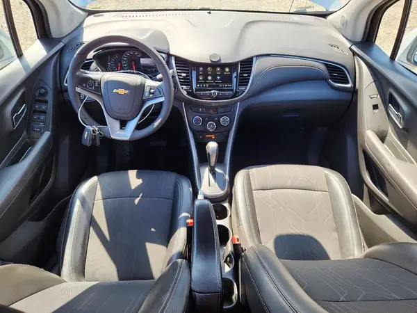 KL7CJLSB4KB758146 2019 CHEVROLET TRAX - Image 8