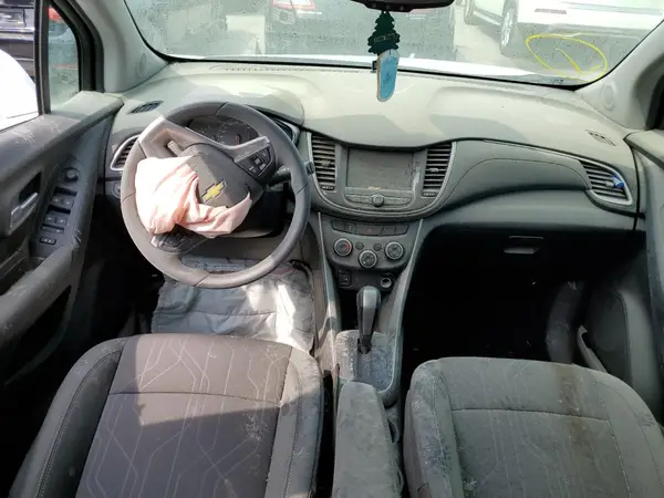 KL7CJLSB4KB759023 2019 CHEVROLET TRAX - Image 8