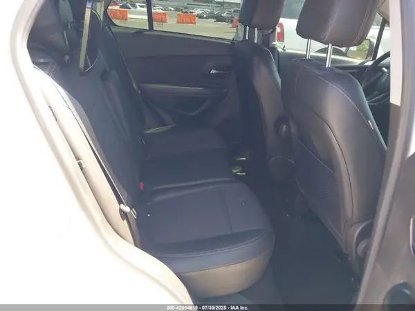 KL7CJLSB4KB774069 2019 CHEVROLET TRAX - Image 8