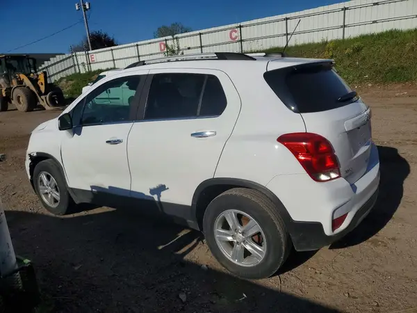 KL7CJLSB4KB817647 2019 CHEVROLET TRAX - Image 2
