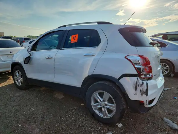 KL7CJLSB4KB823772 2019 CHEVROLET TRAX - Image 2