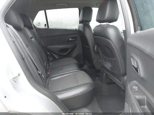 KL7CJLSB4KB832343 2019 CHEVROLET TRAX - Image 8